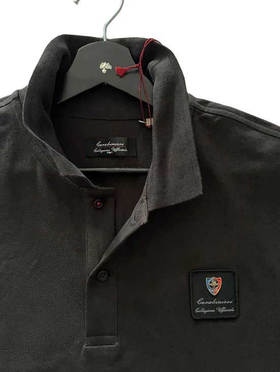 Gis Polo Piquet Carbone Patch Distintivo Metallo 1